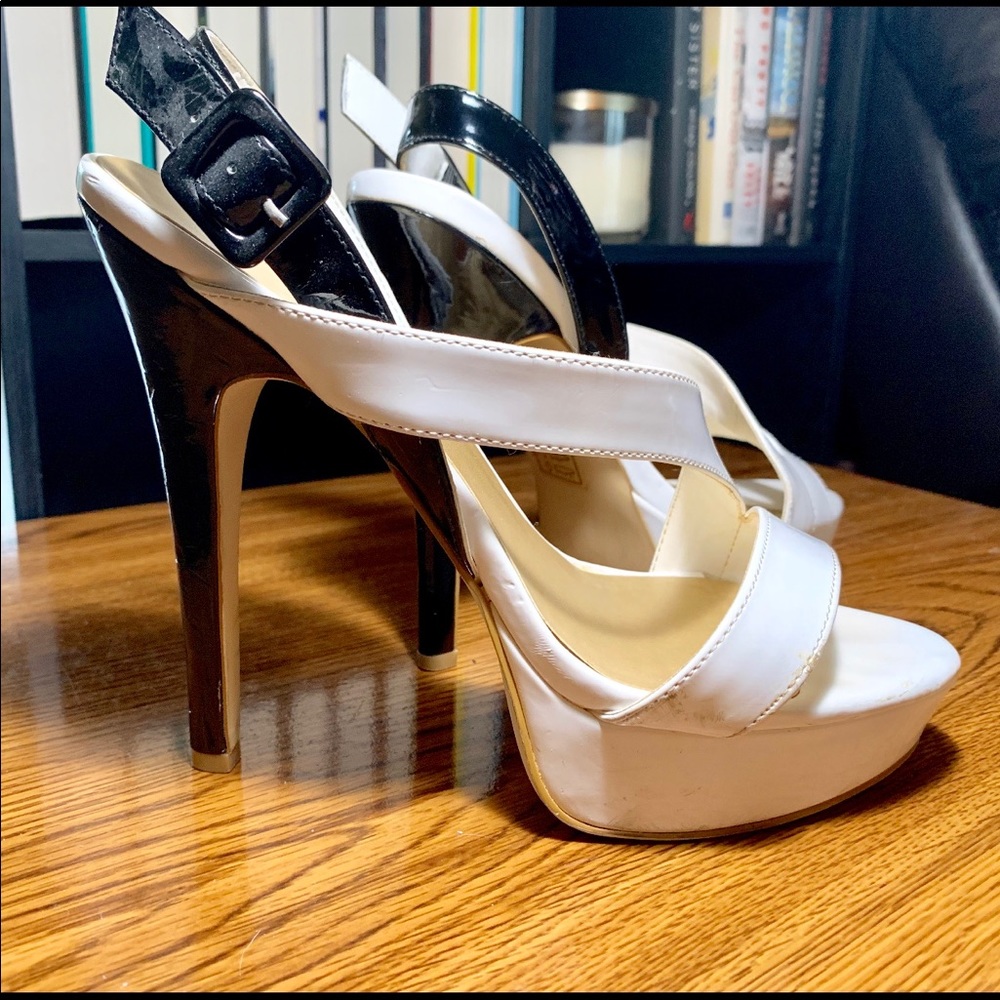 Shoedazzle Tai Stiletto Strappy Peep Toe, 9